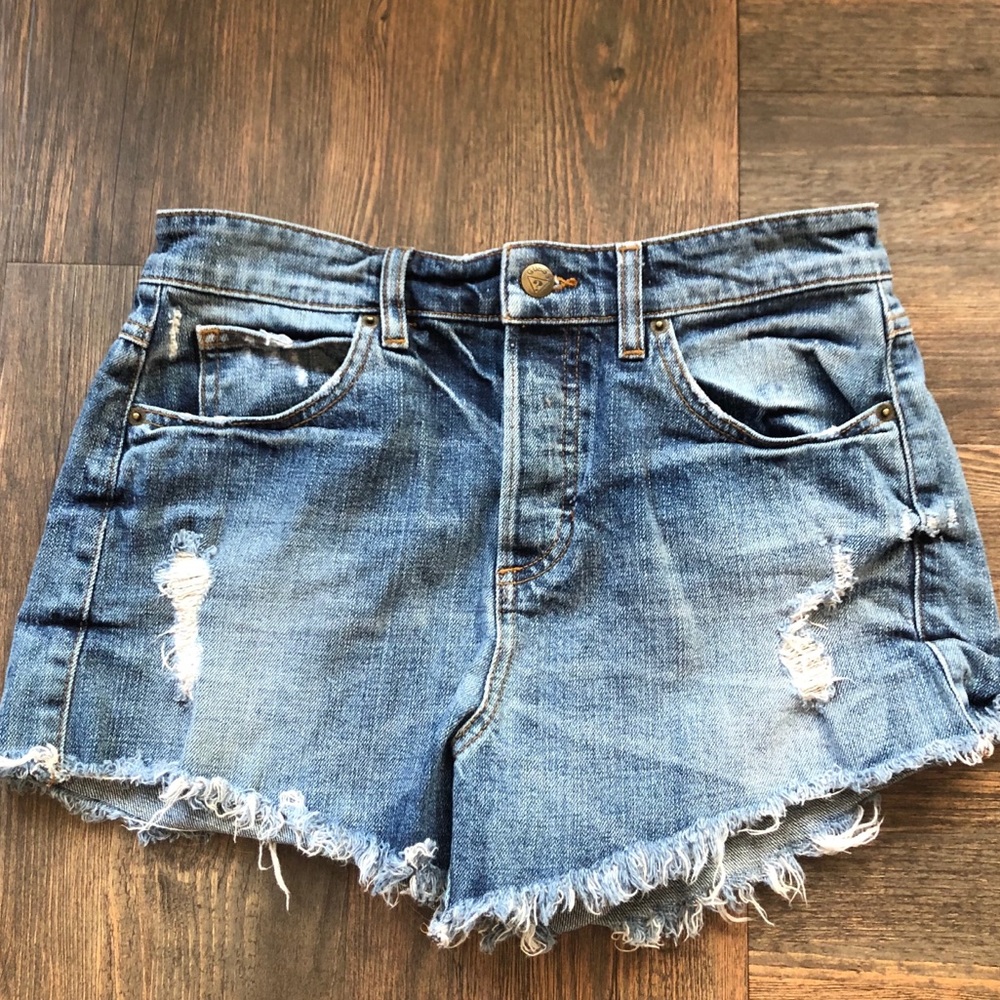 High waisted Guess Shorts size 27